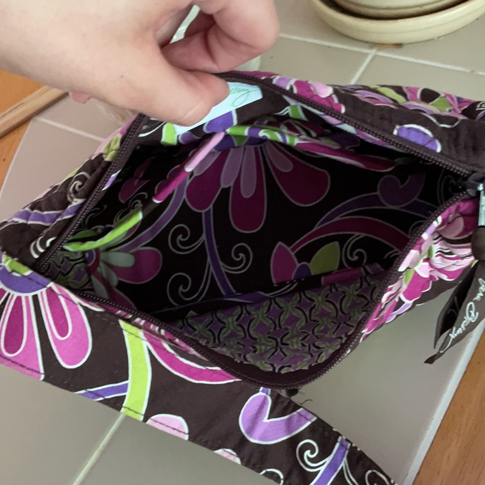 Vera Bradley set of 3! Purse, wallet, and lunchbag - Picture 7 of 13